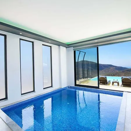 Luxury With Private Ndoor And Outdoor Pool *